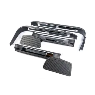 Пластиковые накладки на пороги с подсветкой (черные) Toyota Land Cruiser 200 2007-2021 гг. фото 1