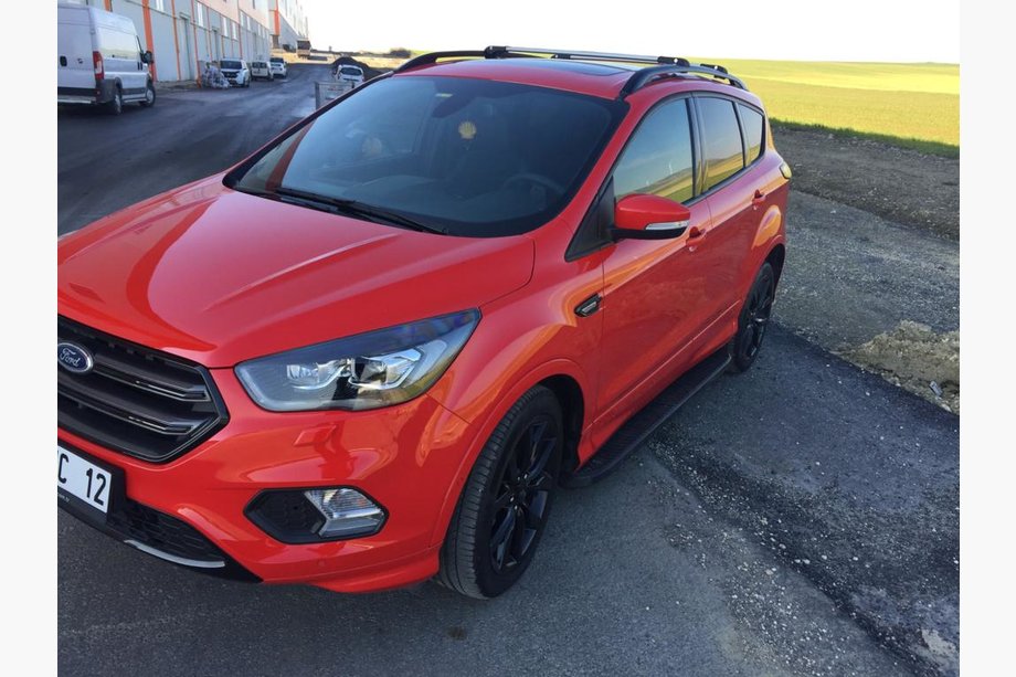 С молдингами на дверях Image