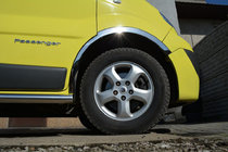 Renault Trafic 2001–2015 гг. Накладки на колесные арки из нержавеющей стали (4 шт.) фото 1