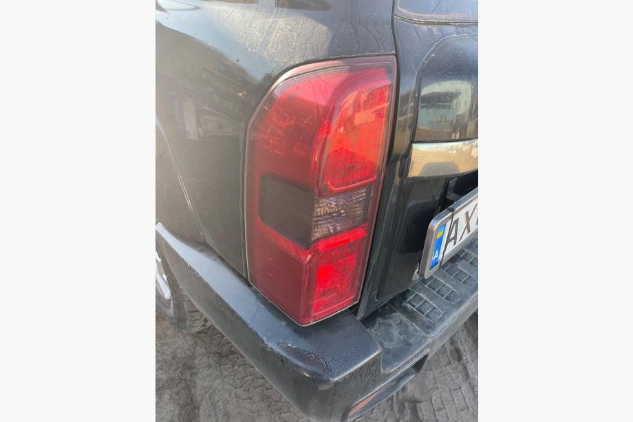 Nissan Patrol Y61 1997-2011 гг. Задний фонарь б/у (2004-2008, 1 шт) Image