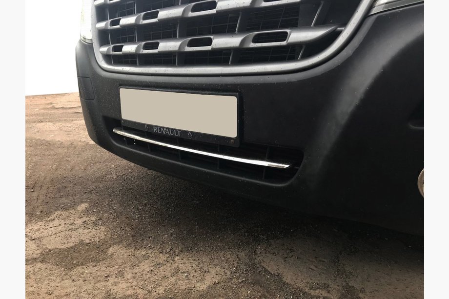 Renault Master 2011-2023 гг. Накладка на бампер из нержавеющей стали Image