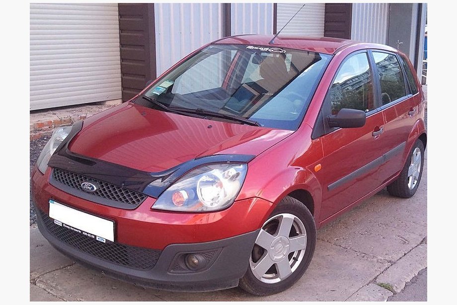 Ford Fiesta 2002-2008 гг. Дефлектор капота VIP Image