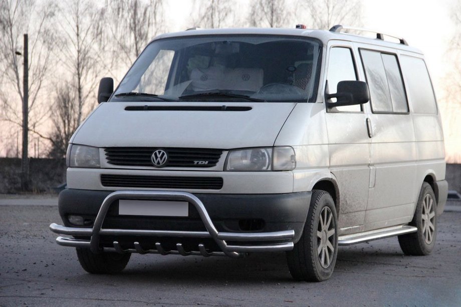 Volkswagen T4 Transporter 1990-2003 гг. Кенгурятник WT003 Plus-2 (нержавейка) Image