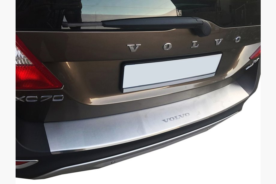 Volvo XC70 2007-2013 гг. Накладка на задний бампер с отбортовкой Nataniko (нержавейка) Image