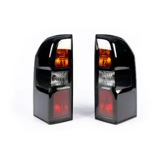 Задние фонари Dark Safari (2004-2008, 2 шт) Nissan Patrol Y61 1997-2011 гг. фото 1