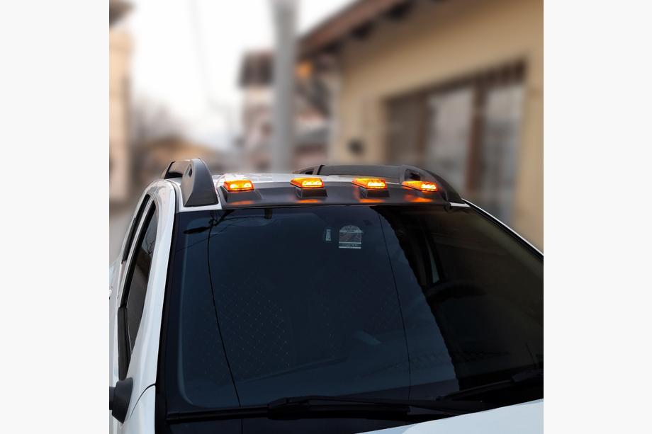 Dacia Duster 2018-2024 гг. Козырек лобового стекла V2 (LED) Фото 7