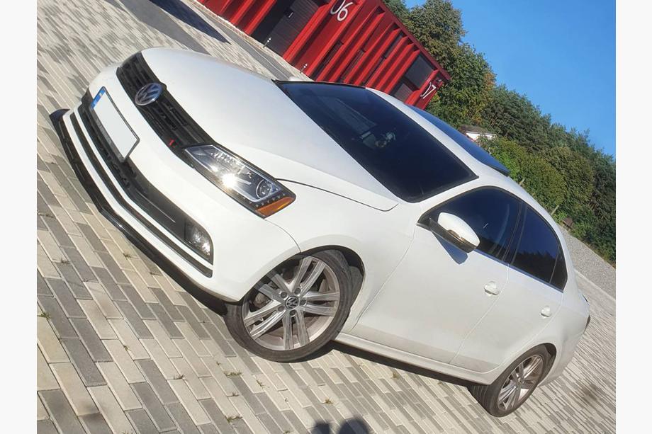 Volkswagen Jetta 2011-2018 гг. Накладка на передний бампер Lip (2010-2018, черный глянец) Фото 12
