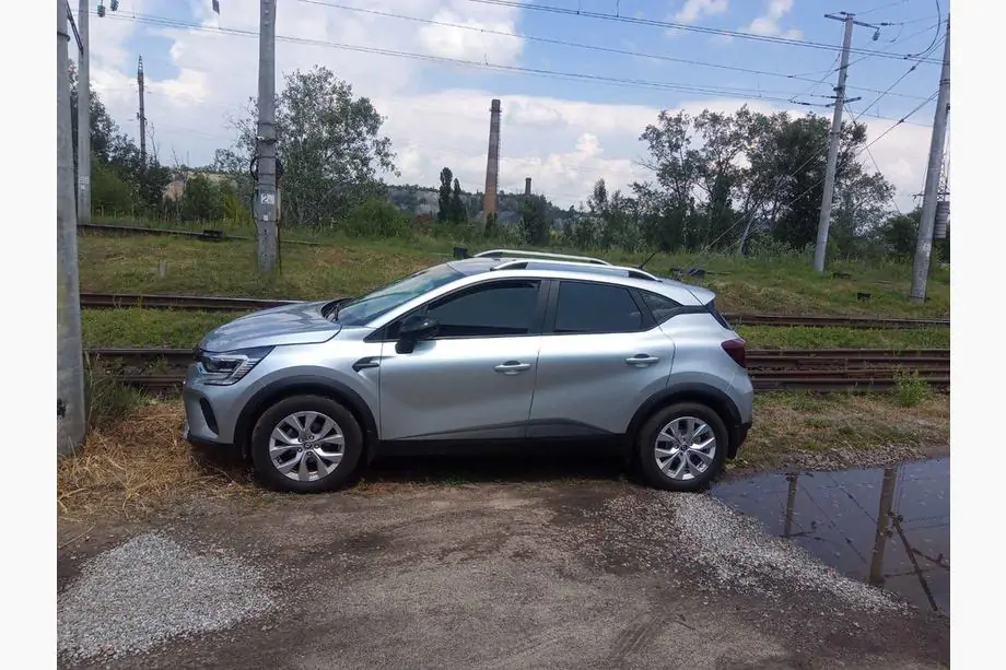 Renault Captur 2013-2019 гг. Рейлинги Skyport (серый матовый) Image