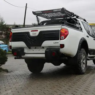 Пластиковая накладка на крышку багажника фото 2