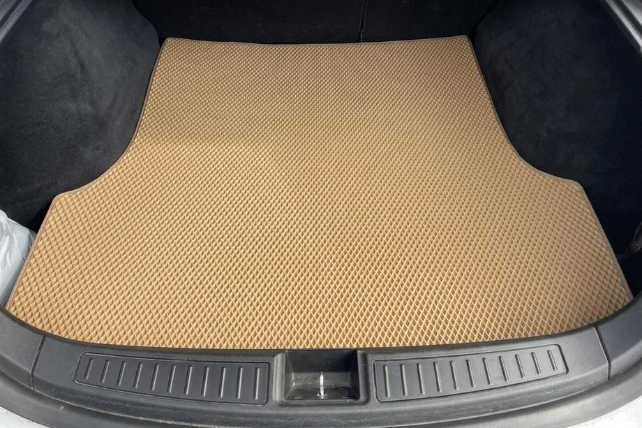 Tesla Model S 2012– гг. Задний коврик багажника EVA (2012-2021, Бежевый) Фото 1