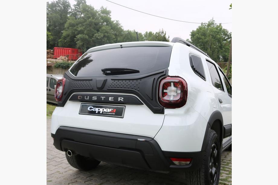 Dacia Duster 2018-2024 гг. Пластиковая накладка на крышку багажника (1 деталь) Image