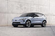 Обзор электрического кроссовера Volvo EX30 фото 2