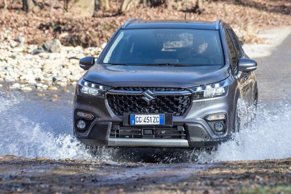 Обзор кроссовера Suzuki S-CROSS
