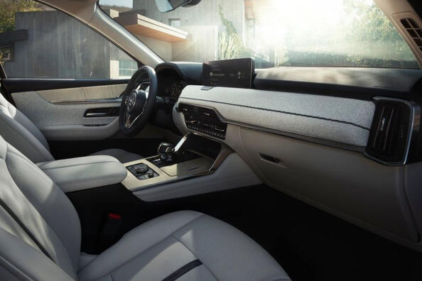 Обзор полноразмерного внедорожника Mazda CX-90 фото 5