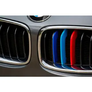 Накладки на решетку радиатора с 11 планками (комплект 3 шт.) BMW 3 серия F30/F31 2012-2019 гг. фото 1