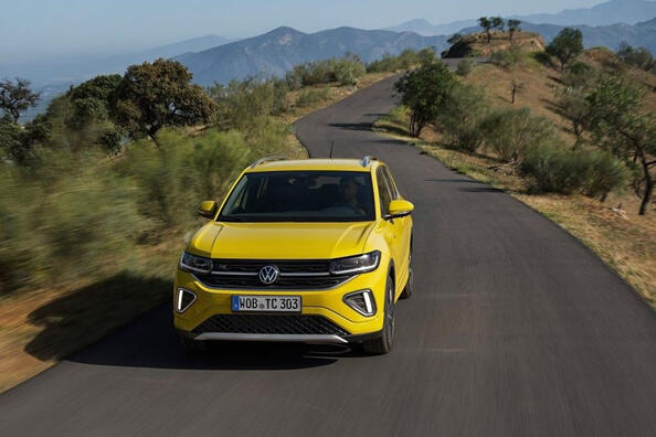 Обзор обновленного субкомпактного кроссовера Volkswagen T-Cross фото 1