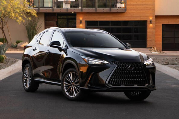 Обзор второго поколения кроссовера Lexus NX