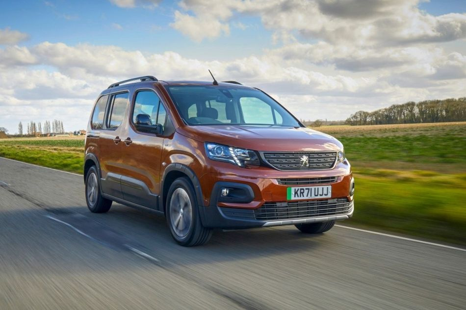 Обзор электрического компактвэна Peugeot e-Rifter