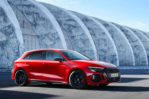 Audi RS 3 Sportback: обзор заряженного хэтчбека