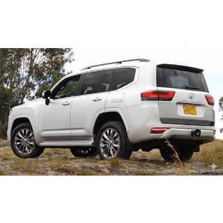 Задние фонари LED Toyota Land Cruiser 300 2021- гг. фото 2