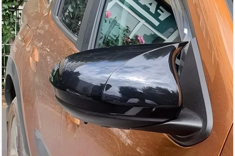 Dacia Duster 2018-2024 гг. Накладки на Зеркала BMW-Style (2 шт) Image