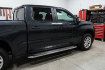 Chevrolet Silverado 2019- гг. Боковые Подножки Maydos V2 (2 шт., Алюминий) фото 1
