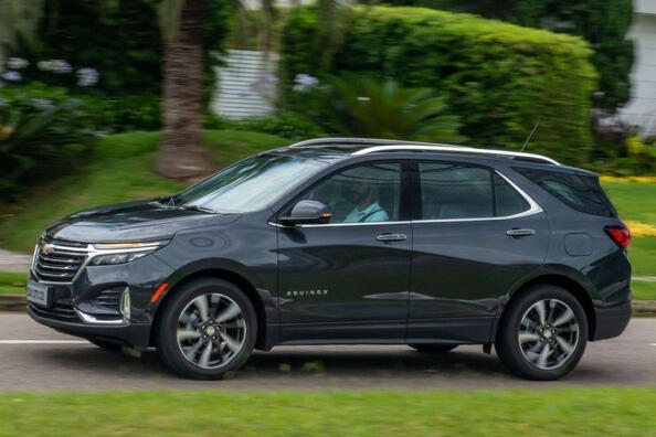 Chevrolet Equinox: обновленный кроссовер для комфортной езды фото 2