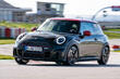 Обзор «заряженного» хэтчбека MINI John Cooper Works 3D третьего поколения фото 1
