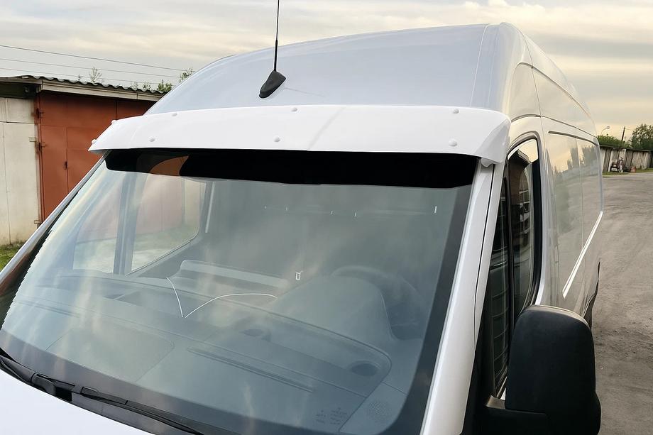 Volkswagen Crafter 2006-2016 гг. Козырек на лобовое стекло на раме (Белый, 5мм) Image