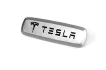Tesla Алюминиевый шильдик для ковриков (1 шт) фото 2