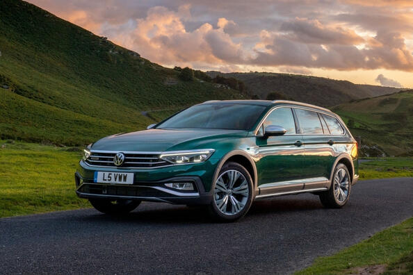 Volkswagen Passat Alltrack: универсал для любых дорог