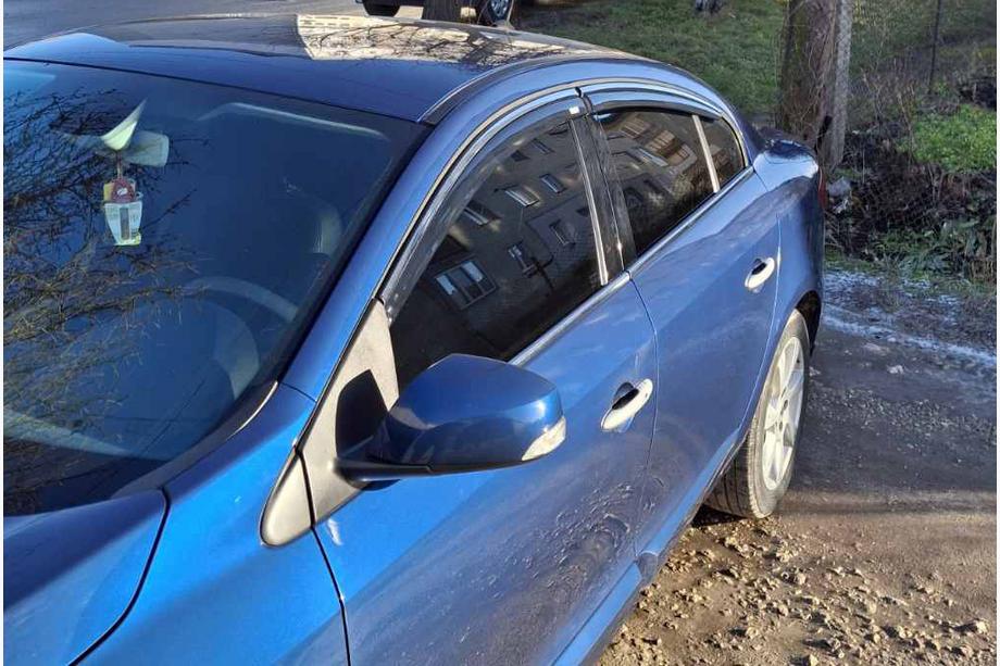 Renault Fluence 2009-2016 гг. Ветровики с хромированным молдингом (4 шт, Niken) Фото 1