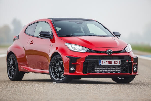 Toyota GR Yaris: обзор заряженного хот-хэтча фото 3