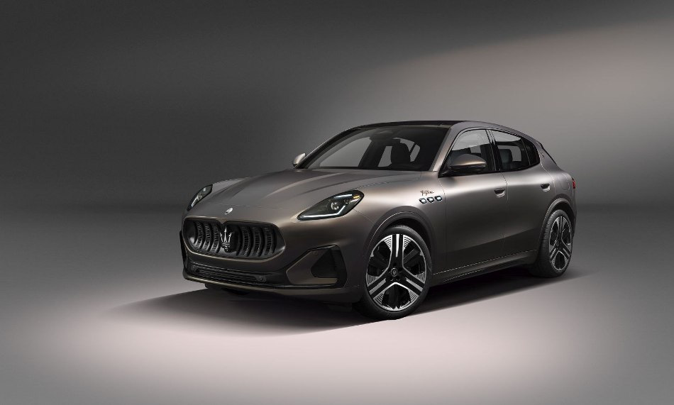 Обзор электрической версии высокопроизводительного кроссовера Maserati Grecale Folgore