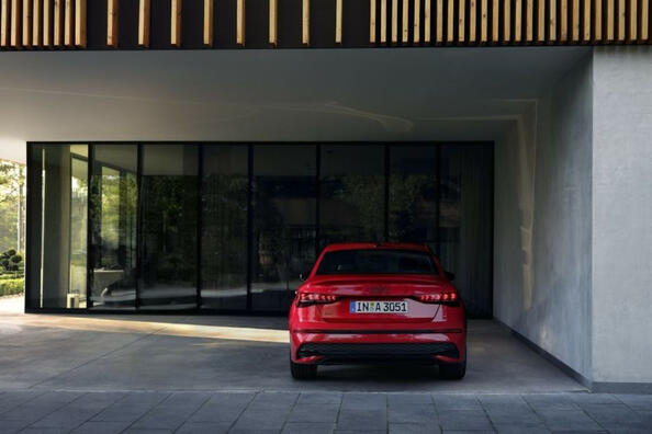 Обновленный Audi A3 Sedan 2024: эволюция стиля и технологий фото 3