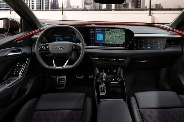 Обзор нового электрического кроссовера Audi SQ6 e-tron 2024 фото 7