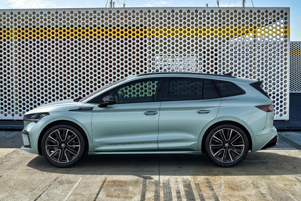 Skoda Enyaq iV: чешский электрокроссовер покоряет пространства фото 3