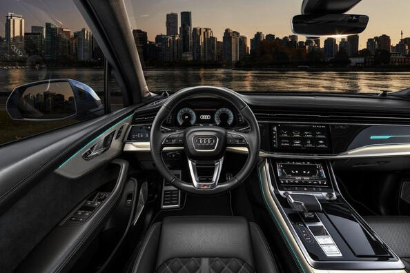 Обзор Audi Q7 2024: обновленный высокотехнологичный кросс фото 6