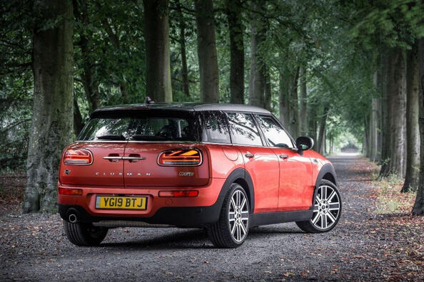 Обзор обновленного MINI Clubman: больше стиля и комфорта фото 4