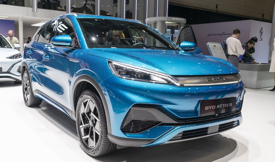 BYD Atto 3: обзор китайского электрокроссовера с характером
