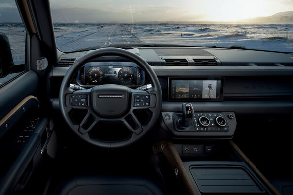 Land Rover Defender 90: обзор трехдверного внедорожника фото 6