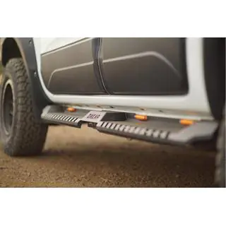 Боковые Подножки Dakar V2 с LED (2019+, 2 шт, металл) Mitsubishi L200 2015-2024 гг. фото 1