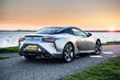 Lexus LC 500h: гибридный спортивный автомобиль фото 3