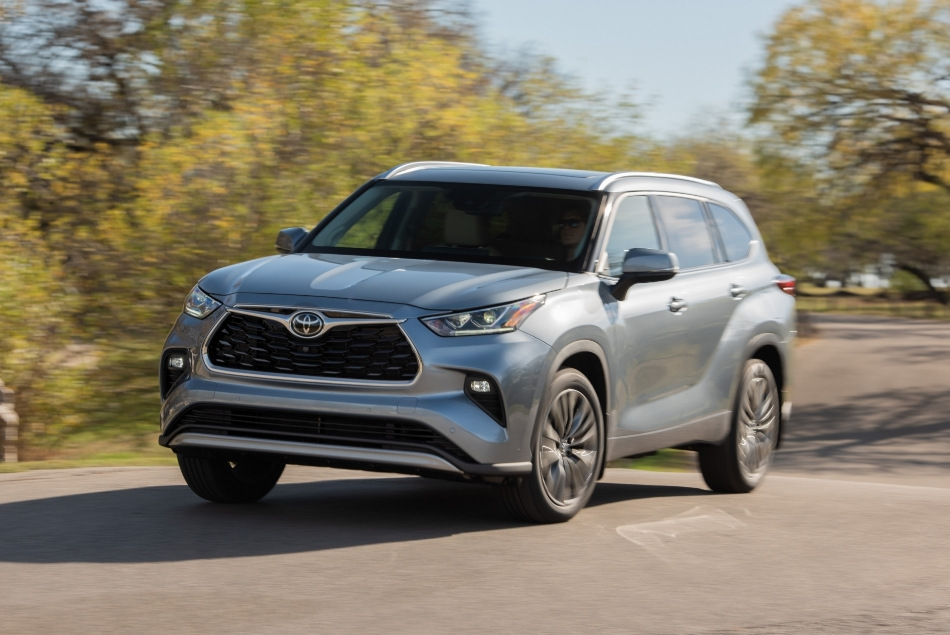 Обзор Toyota Highlander IV поколения: надежный семейный кроссовер