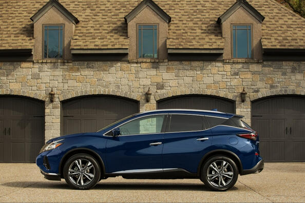 Обзор стильного и комфортного кроссовера Nissan Murano фото 3