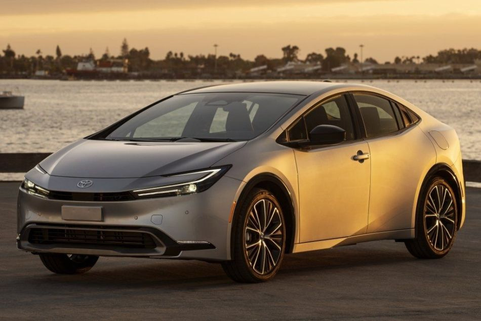 Обзор Toyota Prius пятого поколения 2023 года