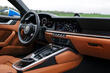 Обзор спорт-купе Porsche 911 Carrera: фейслифт 2024 года фото 5