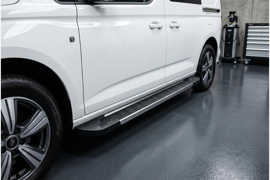 Ford Connect 2021- гг. Боковые Подножки RedLine (2 шт., Алюминий) Image