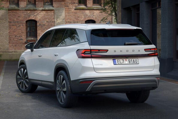 Обзор второго поколения Skoda Kodiaq 2023 фото 2