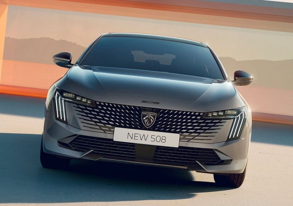 Обновленный Peugeot 508 2023: стильный французский седан